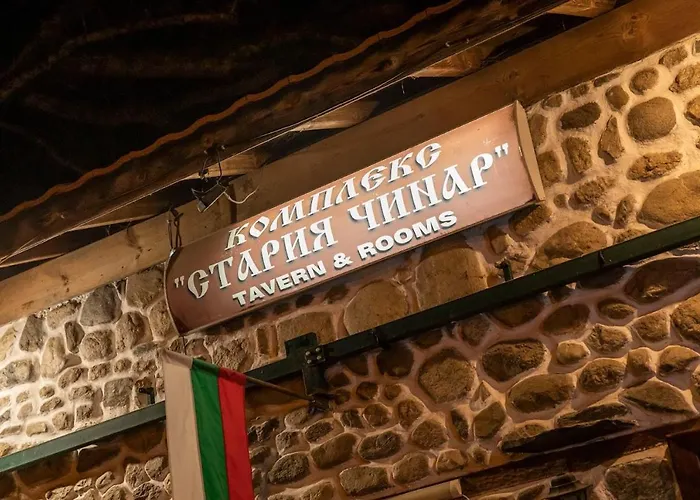 Hotel стария чинар Melnik (Blagoevgrad)